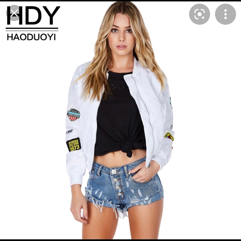 White HAODUOYI decal bomber jacket.
